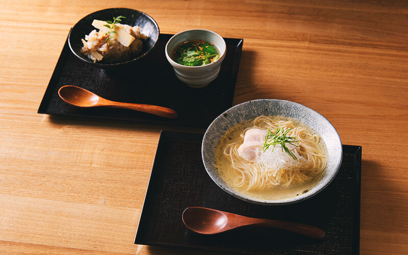 鶏めしとラーメン